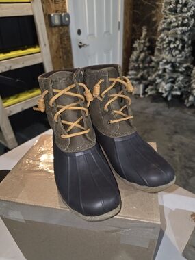 Sperry Saltwater Duck Boots in Olive and Black